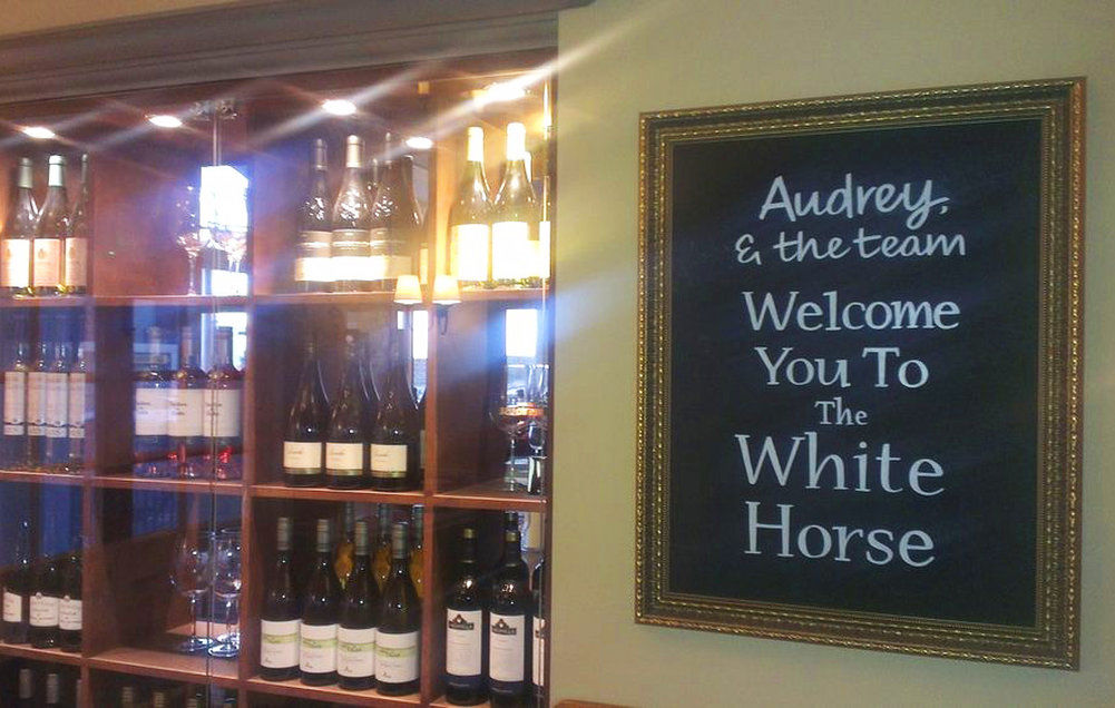 ברייטון White Horses By Everly Hotels Collection מסעדה תמונה